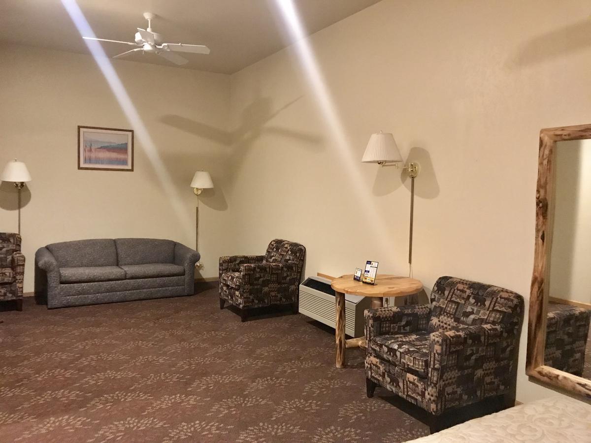 Super 8 By Wyndham Bridgeview Of Mackinaw City Exterior photo